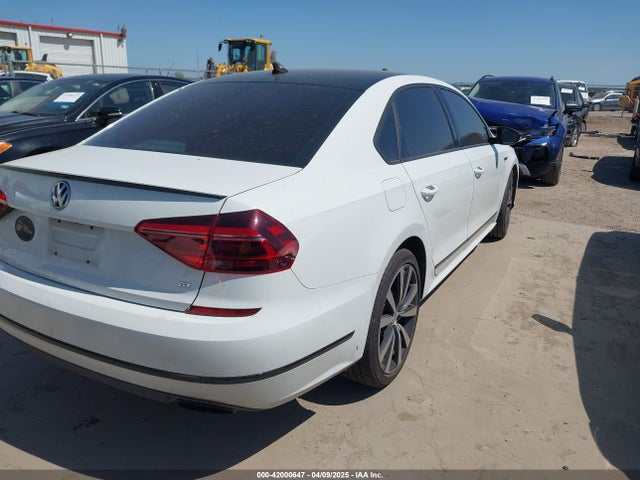 1VWJM7A39JC036258 Volkswagen 2018