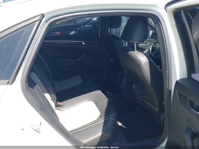 1VWJM7A39JC036258 Volkswagen 2018