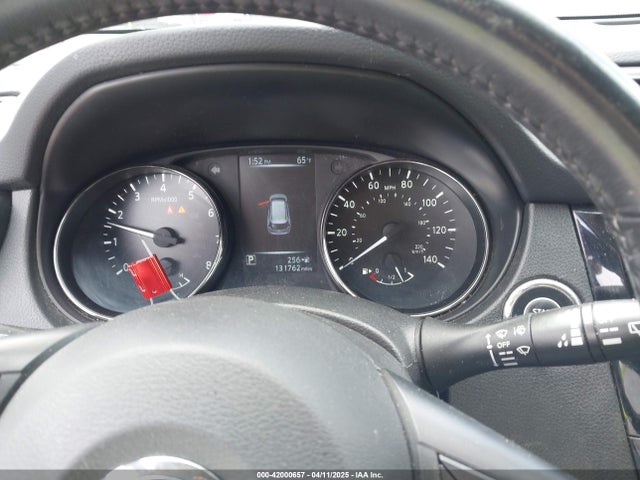 JN8AT2MV7HW025973 Nissan ROGUE SV