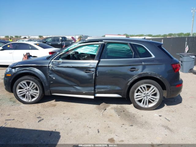 WA1BNAFY5K2022753 Audi Q5 45 Premium