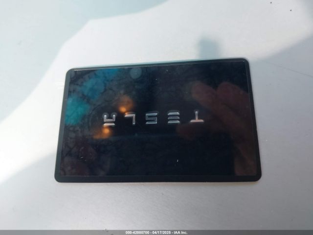 2024 TESLA MODEL Y 7SAYGDED7RF045410 Photo 10