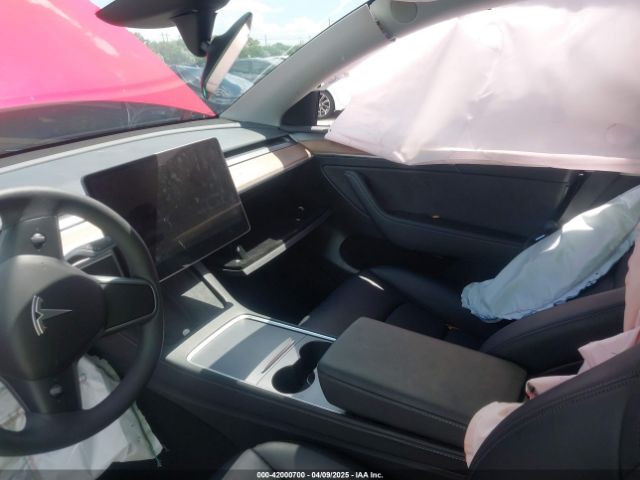 2024 TESLA MODEL Y 7SAYGDED7RF045410 Photo 4