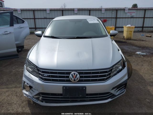 1VWDT7A35HC015918 Volkswagen Passat 1.8t R-line