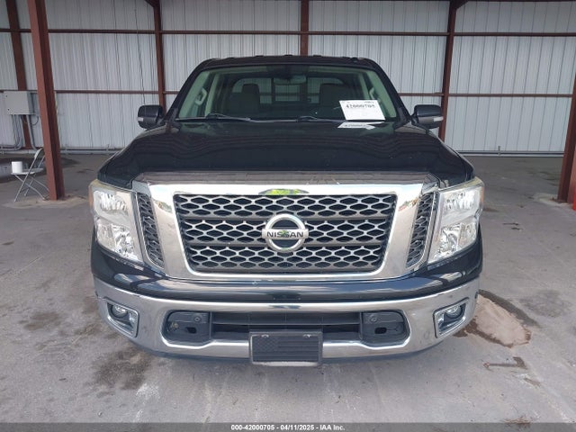 1N6AA1E63JN512230 Nissan TITAN SV