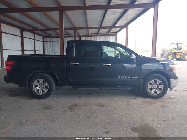 1N6AA1E63JN512230 Nissan TITAN SV