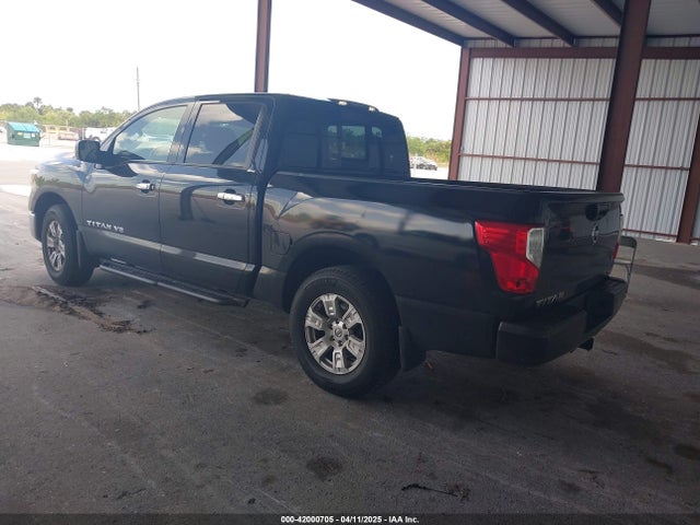 1N6AA1E63JN512230 Nissan TITAN SV