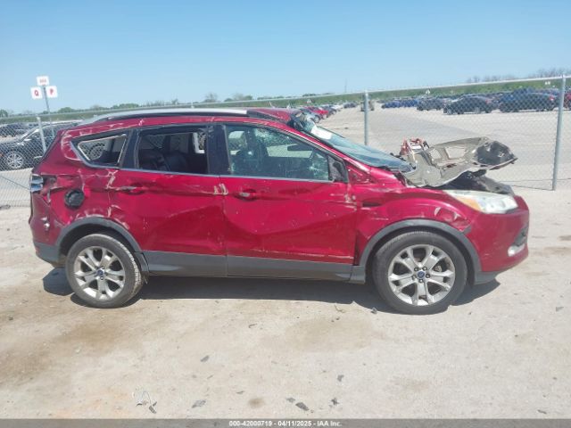 1FMCU0JX8FUC78607 Ford Escape Titanium