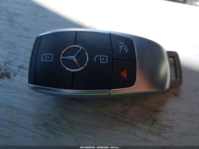 WDD3G4FB8KW006448 Mercedes-Benz A 220 4matic