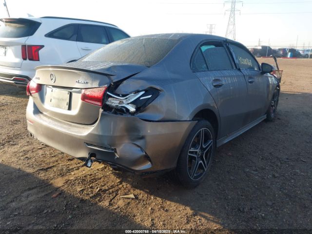 WDD3G4FB8KW006448 Mercedes-Benz A 220 4matic