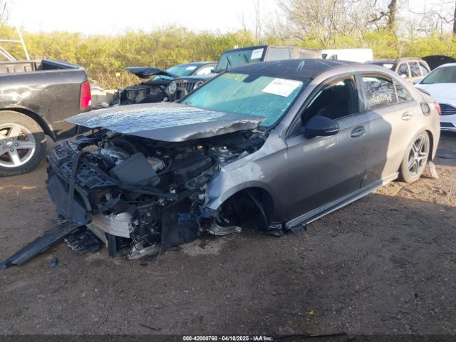 WDD3G4FB8KW006448 Mercedes-Benz A 220 4matic