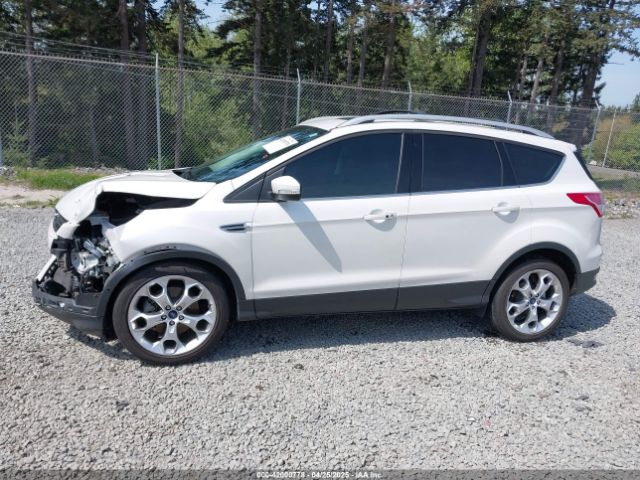 1FMCU9J93GUA40252 Ford Escape Titanium