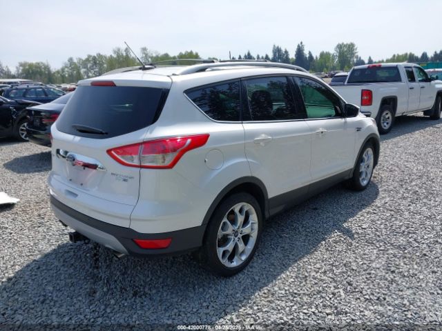 1FMCU9J93GUA40252 Ford Escape Titanium