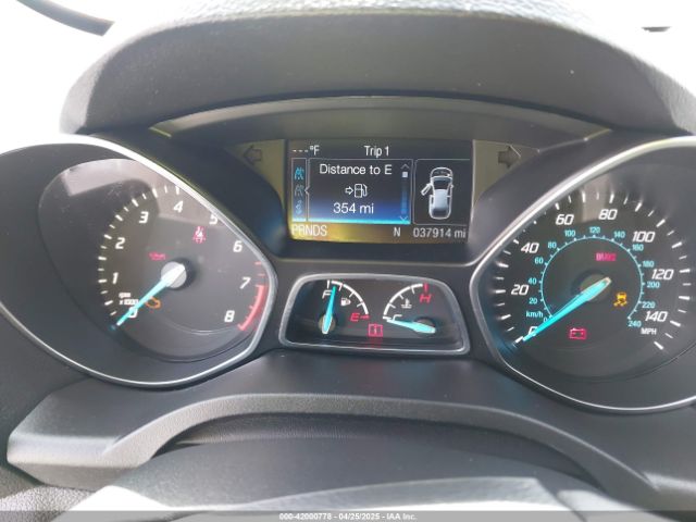 1FMCU9J93GUA40252 Ford Escape Titanium