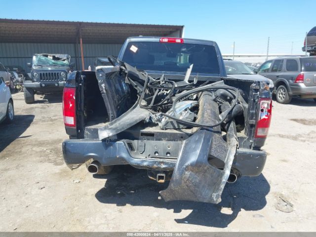 1C6RR7KT9JS352889 RAM 1500 Express  4x4 5'7 Box