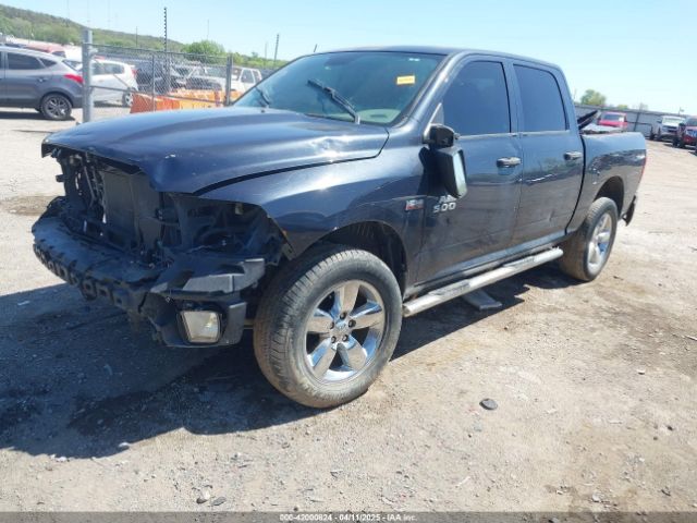 1C6RR7KT9JS352889 RAM 1500 Express  4x4 5'7 Box