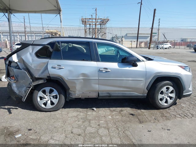 Toyota RAV4 LE 2019 2T3H1RFV1KC016344 Image 12