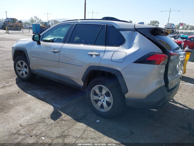 Toyota RAV4 LE 2019 2T3H1RFV1KC016344 Image 3