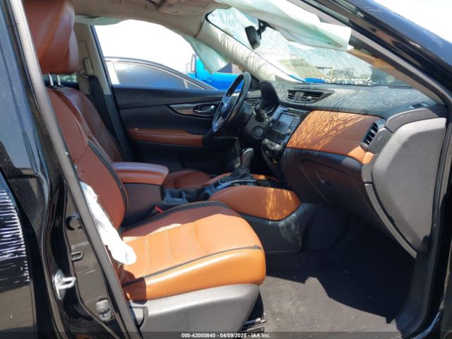 JN8AT2MT0JW467398 Nissan Rogue Sl