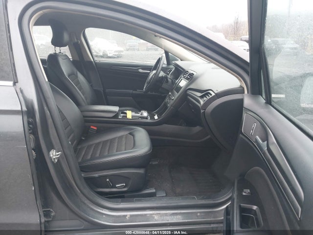 3FA6P0H92JR258763 Ford FUSION SE