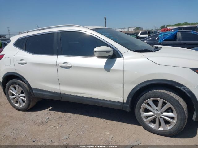 JN1BJ1CP8JW188434 Nissan Rogue Sport Sv