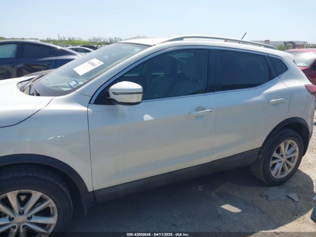 JN1BJ1CP8JW188434 Nissan Rogue Sport Sv