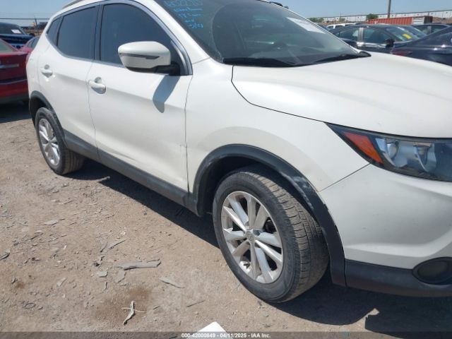 JN1BJ1CP8JW188434 Nissan Rogue Sport Sv