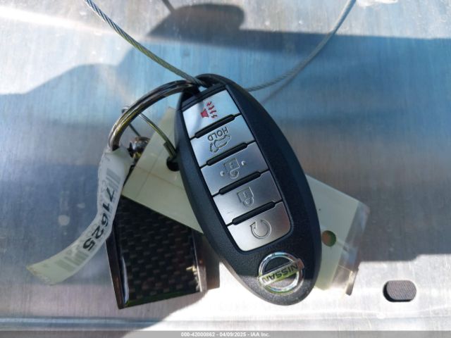 5N1AT2MT4HC843622 Nissan Rogue Sl