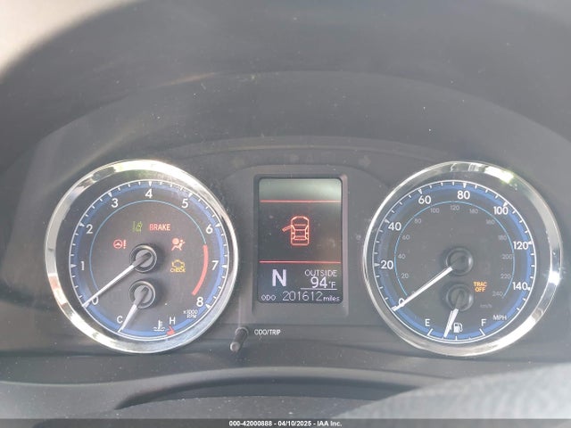 5YFBURHE7KP878972 Toyota COROLLA LE