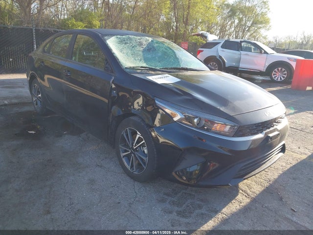 3KPF24AD8RE741062 KIA Forte Lxs