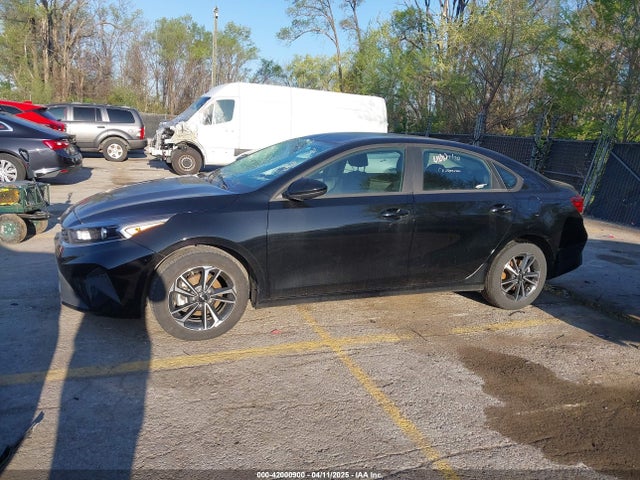 3KPF24AD8RE741062 KIA Forte Lxs