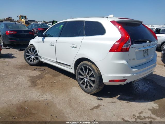 2017 VOLVO XC60 YV449MRU2H2211766 Photo 2