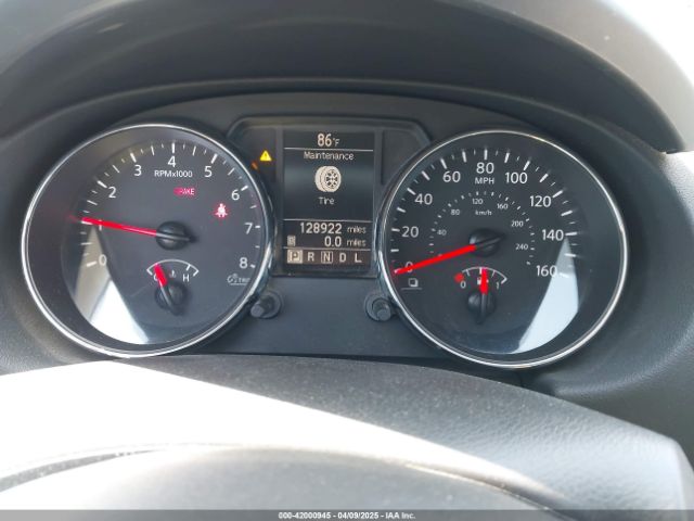 JN8AS5MT9FW667417 Nissan Rogue Select S