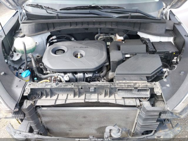KM8J33A49GU095543 Hyundai TUCSON SE