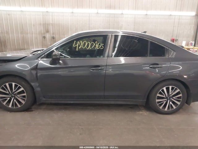 4S3BNAF62J3019189 Subaru Legacy 2.5i Premium