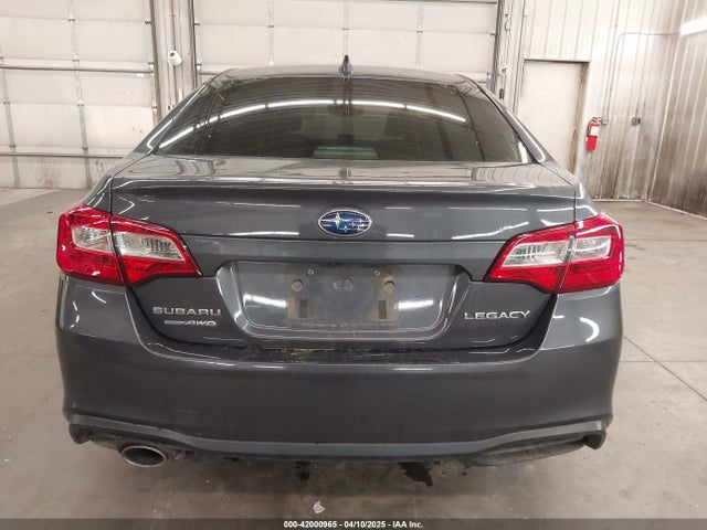 4S3BNAF62J3019189 Subaru Legacy 2.5i Premium