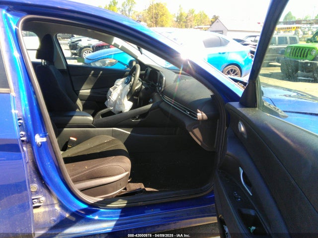 5NPLM4AG8PH110215 Hyundai ELANTRA SEL