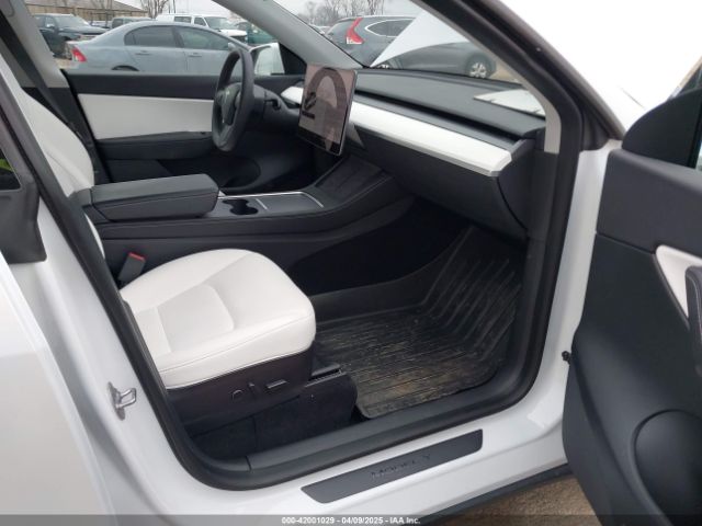 2021 TESLA MODEL Y 5YJYGDEE7MF141178 Photo 4