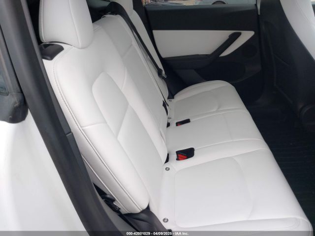 2021 TESLA MODEL Y 5YJYGDEE7MF141178 Photo 7