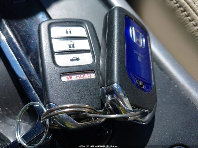 Honda lfa1 2015 1HGCR6F71FA002872 Image 11
