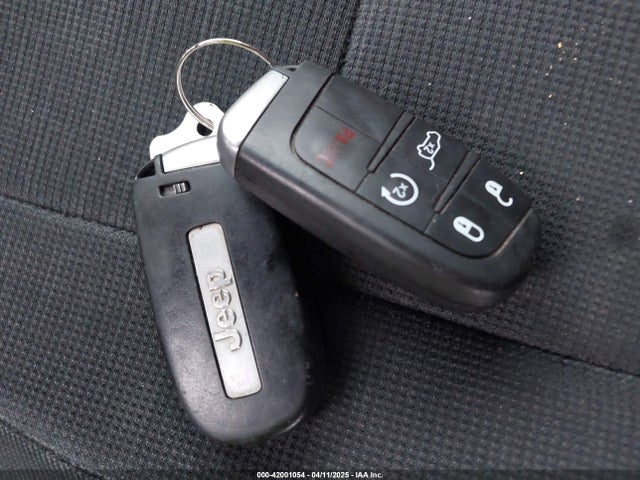 1C4RJFAG6HC710999 Jeep Grand Cherokee Laredo 4x4