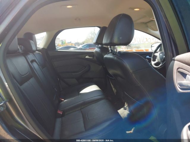 1FADP3K25EL305342 Ford FOCUS SE