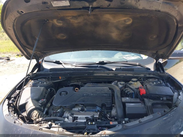 1G1ZE5ST1HF204532 Chevrolet MALIBU 1LT