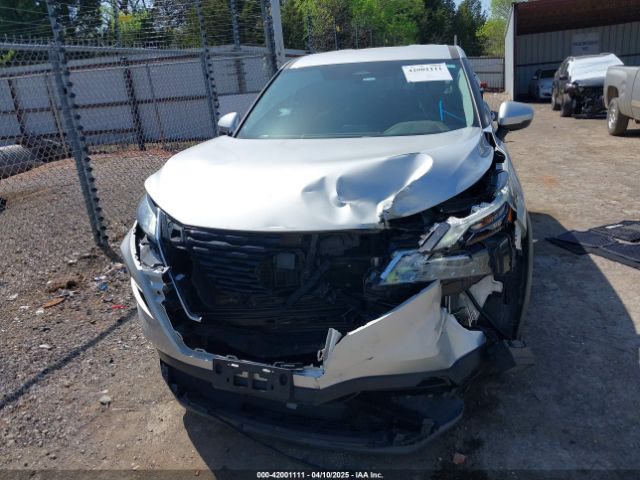 5N1BT3BA7NC676860 Nissan Rogue Sv Fwd