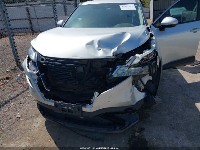 5N1BT3BA7NC676860 Nissan Rogue Sv Fwd