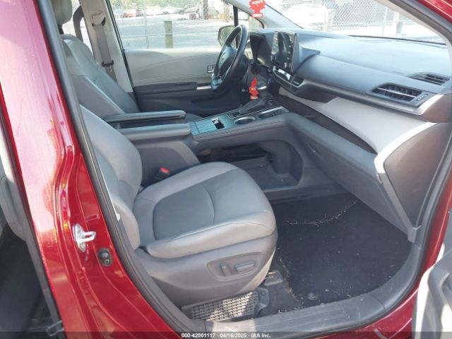 5TDYRKEC3MS024450 Toyota SIENNA XLE