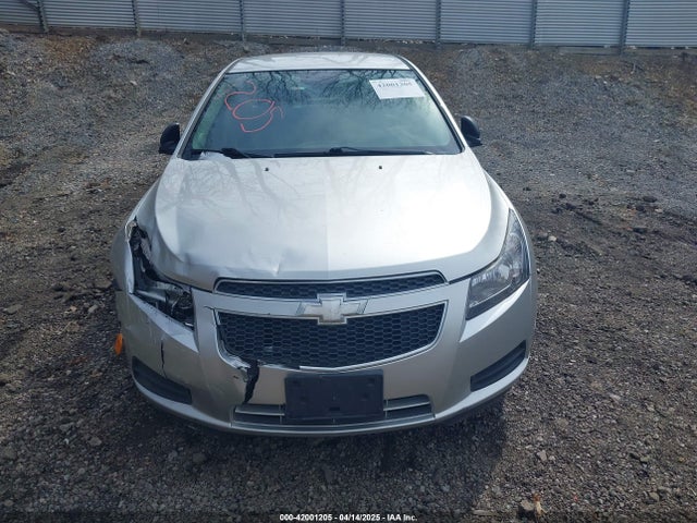 1G1PA5SH3E7178262 Chevrolet Cruze Ls Auto