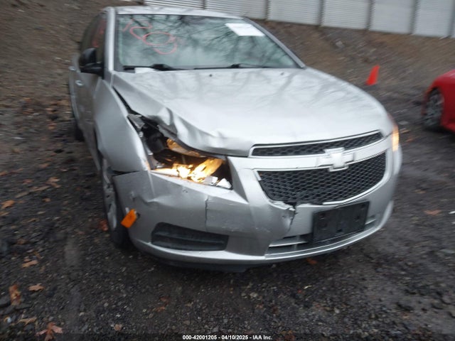 1G1PA5SH3E7178262 Chevrolet Cruze Ls Auto