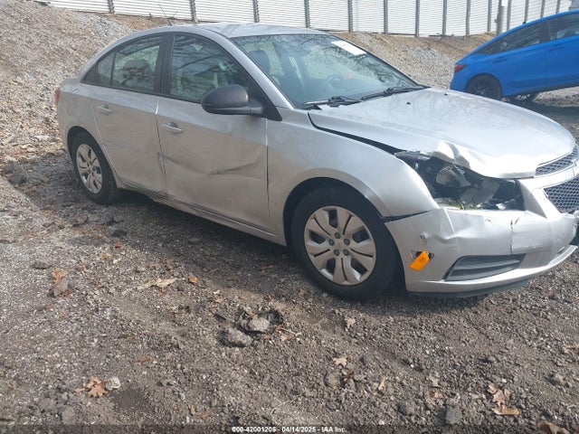 1G1PA5SH3E7178262 Chevrolet Cruze Ls Auto