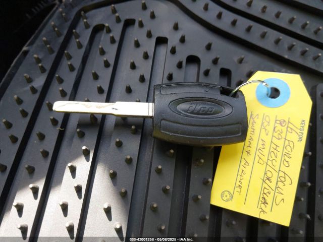 1FADP3K20GL225899 Ford FOCUS SE
