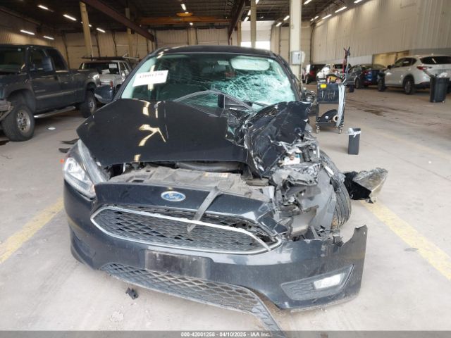 1FADP3K20GL225899 Ford FOCUS SE